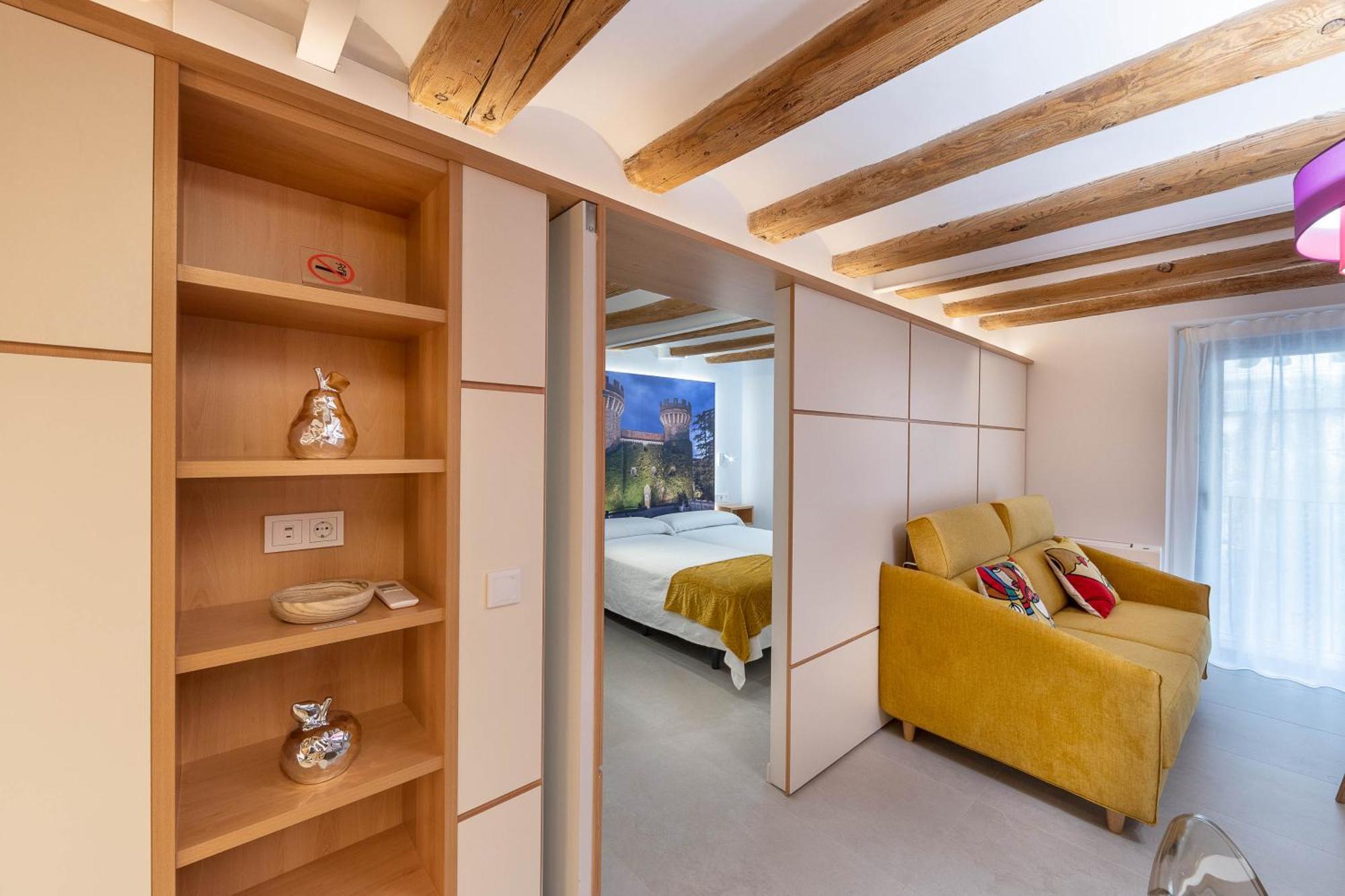 C&C Apartments Figueres  Exterior photo