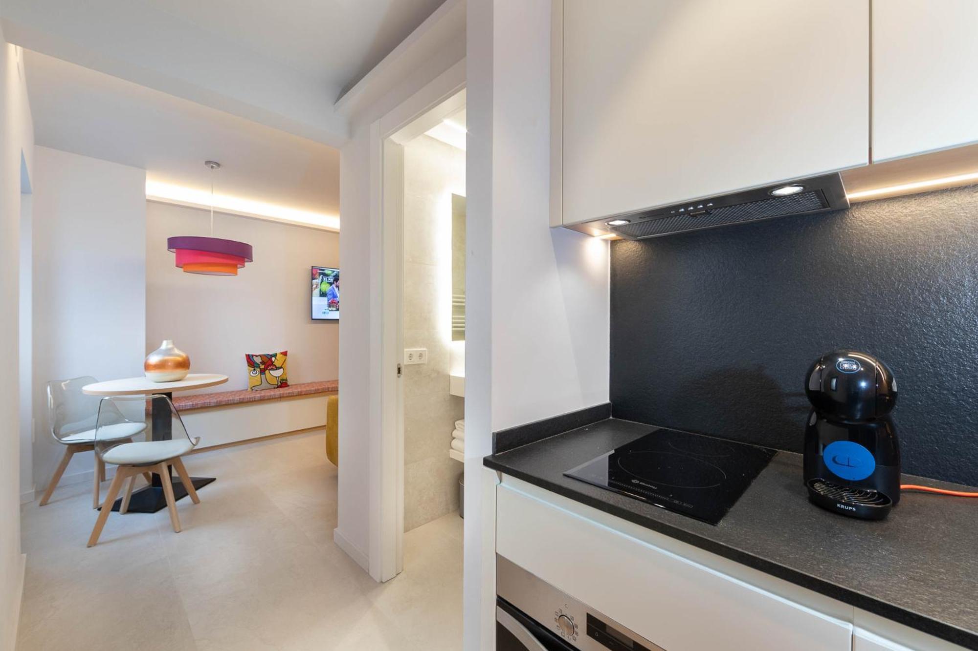 C&C Apartments Figueres  Exterior photo