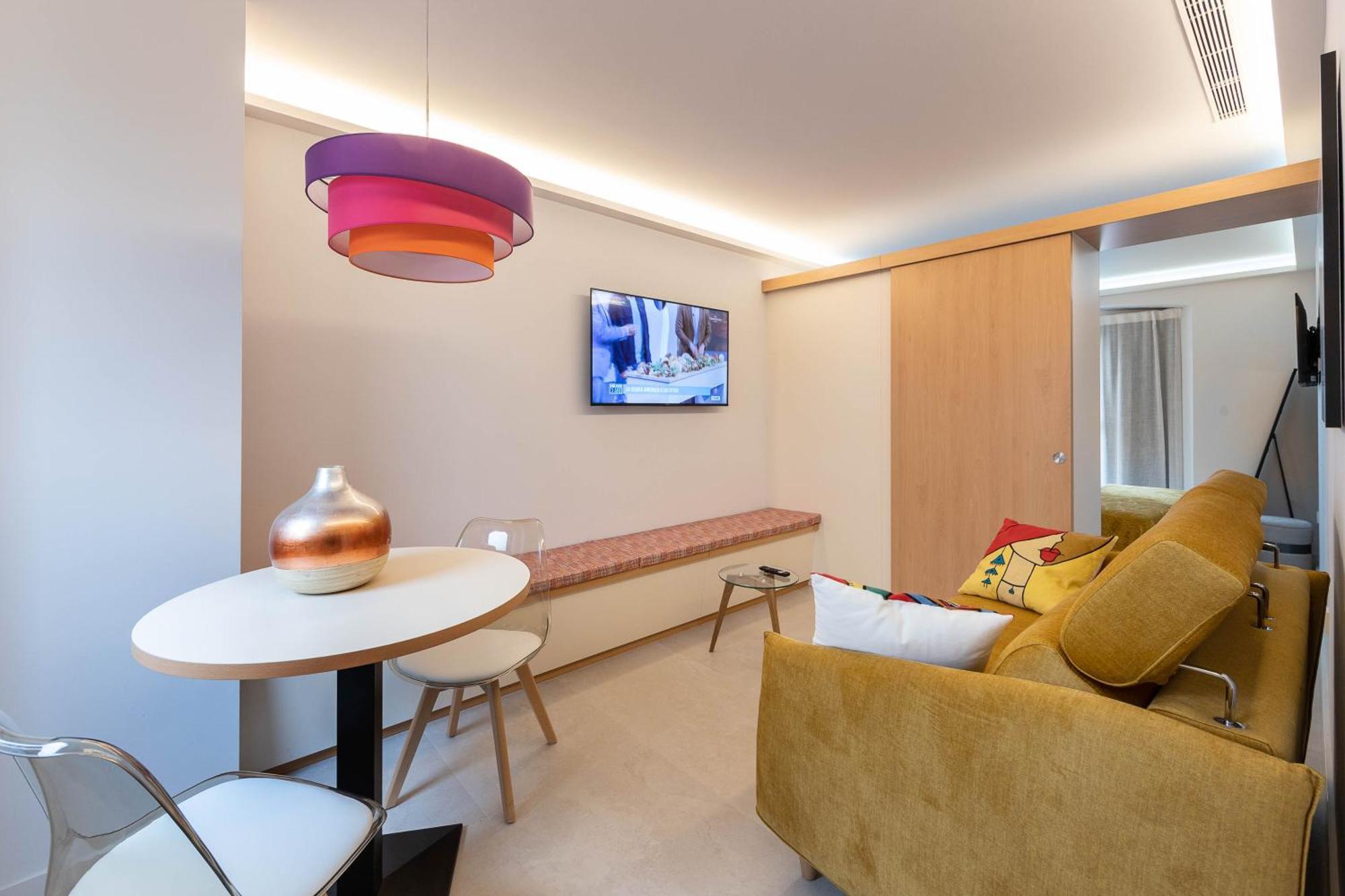 C&C Apartments Figueres  Exterior photo