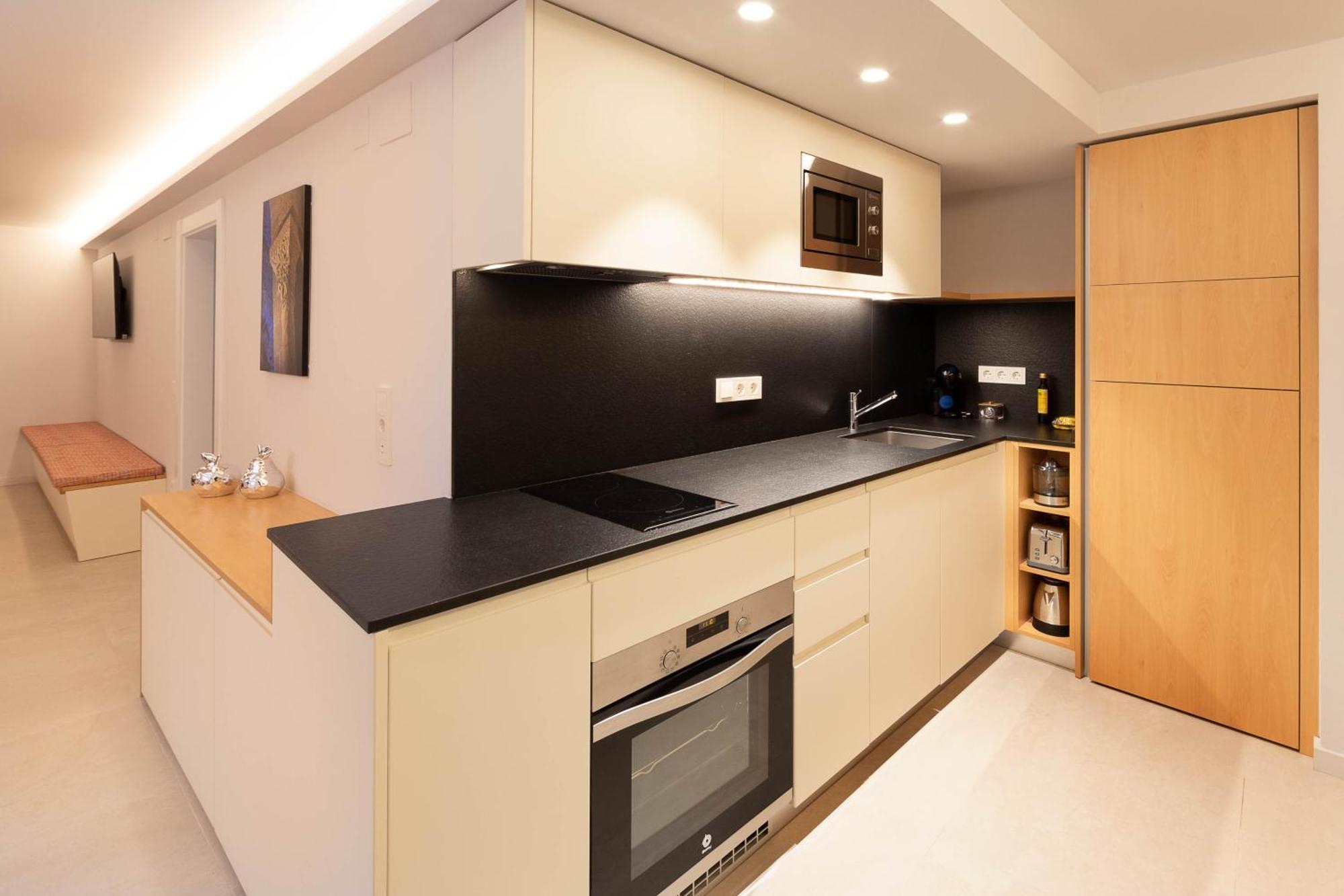 C&C Apartments Figueres  Exterior photo