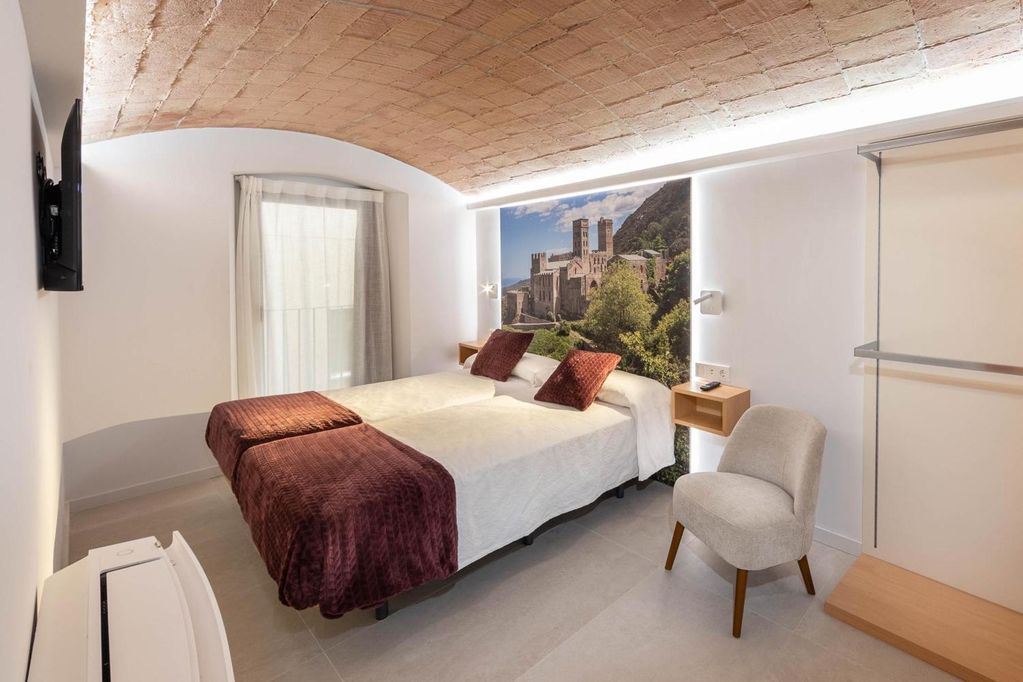 C&C Apartments Figueres  Exterior photo